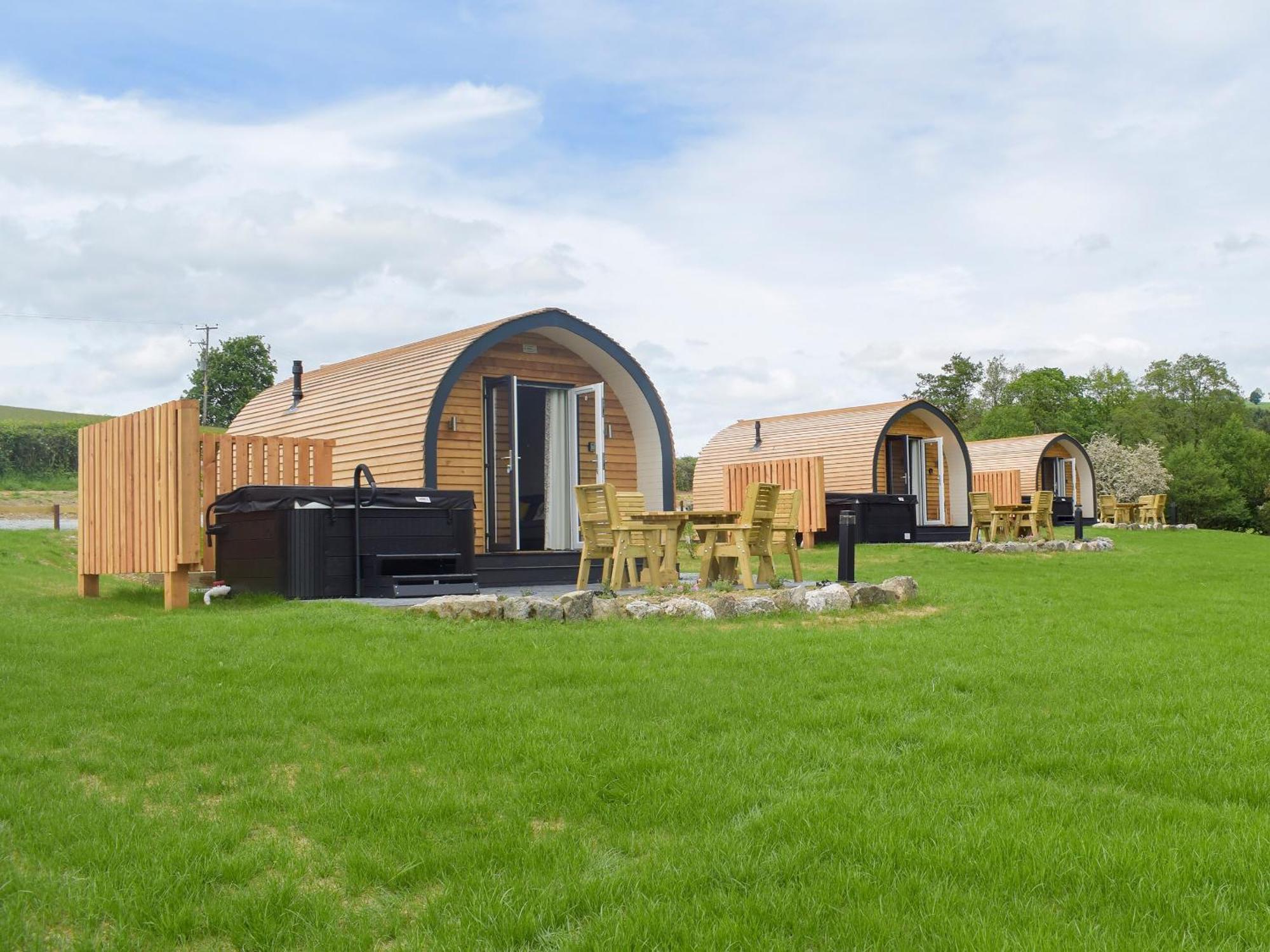 Efyrnwy Pod Vip Villa Llanfyllin Buitenkant foto