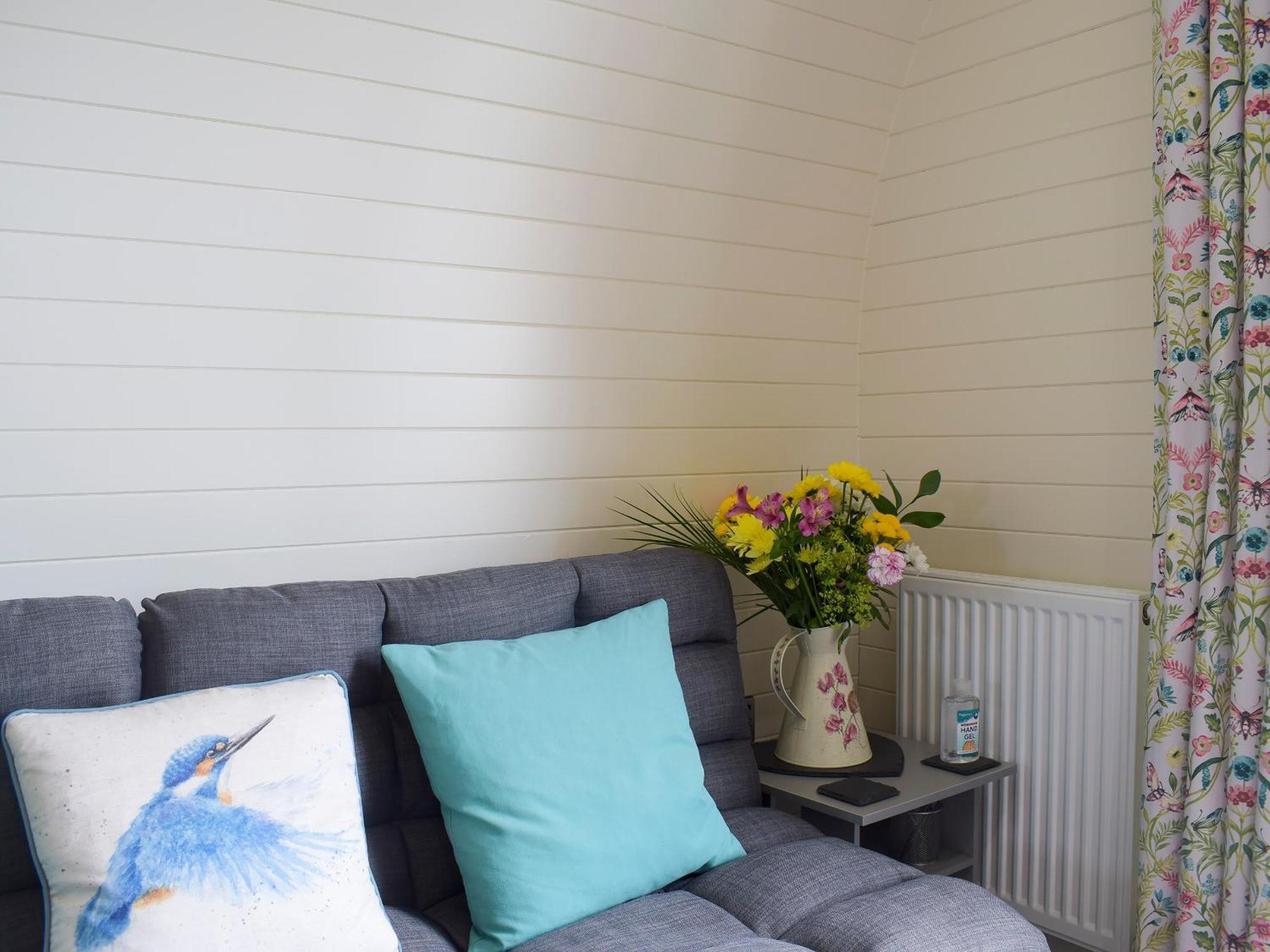 Efyrnwy Pod Vip Villa Llanfyllin Buitenkant foto